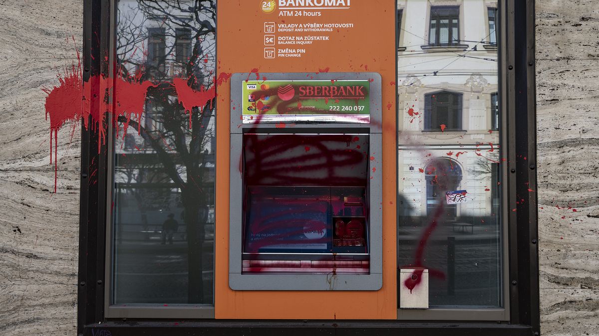 Města se šikují v boji o peníze ze Sberbank